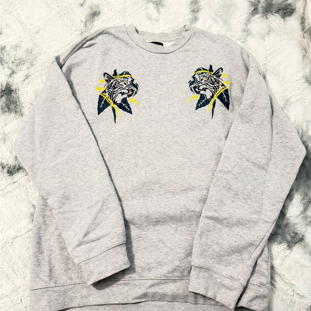 PacSun Gray Crewneck Sweater with Tiger Design